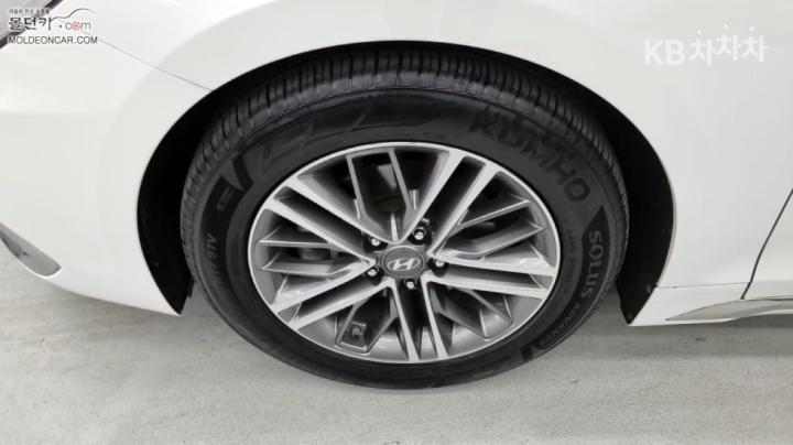 Hyundai Grandeur IG 3.0 LPi Modern Basic Base Type 7