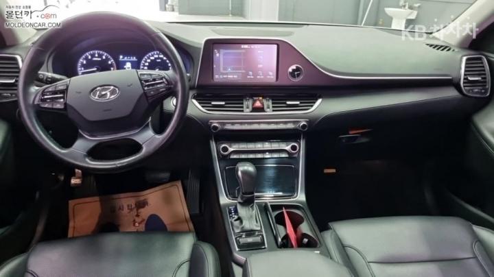 Hyundai Grandeur IG 3.0 LPi Modern Basic Base Type 8