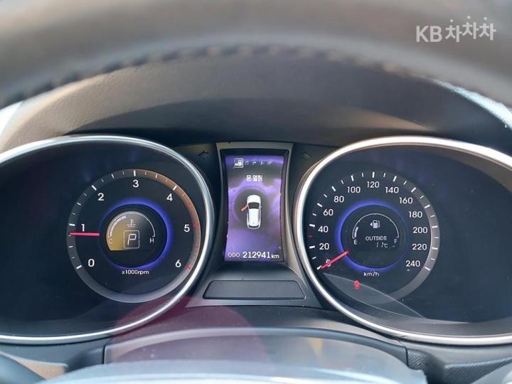 Hyundai Santa Fe DM R2.0 2WD EXCLUSIVE Base Type 7