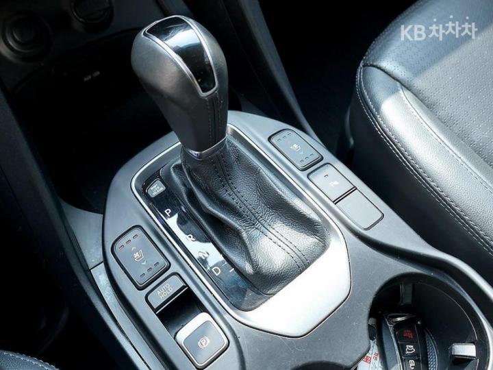 Hyundai Santa Fe DM R2.0 2WD EXCLUSIVE Base Type 8