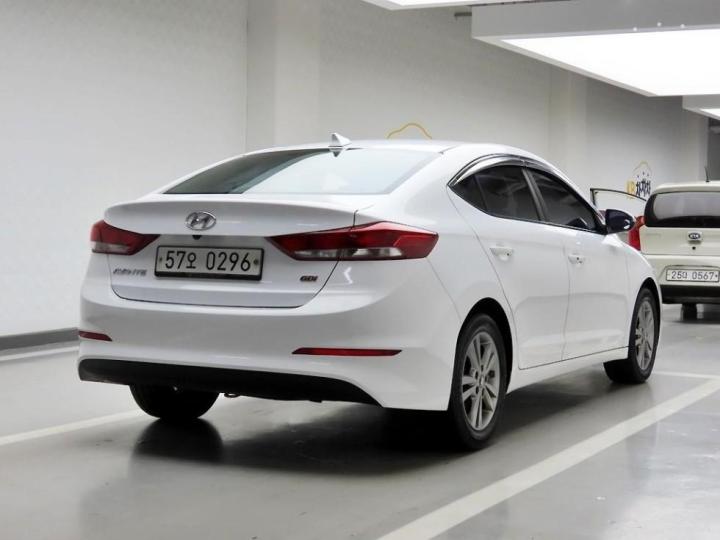 Hyundai Avante AD 1.6 GDi Smart Special 5