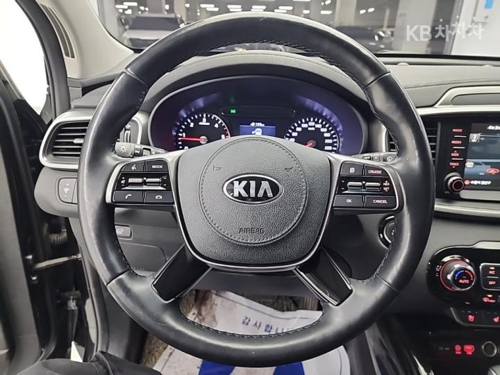Kia Sorento 2.2 Diesel 2WD Number One Edition 10