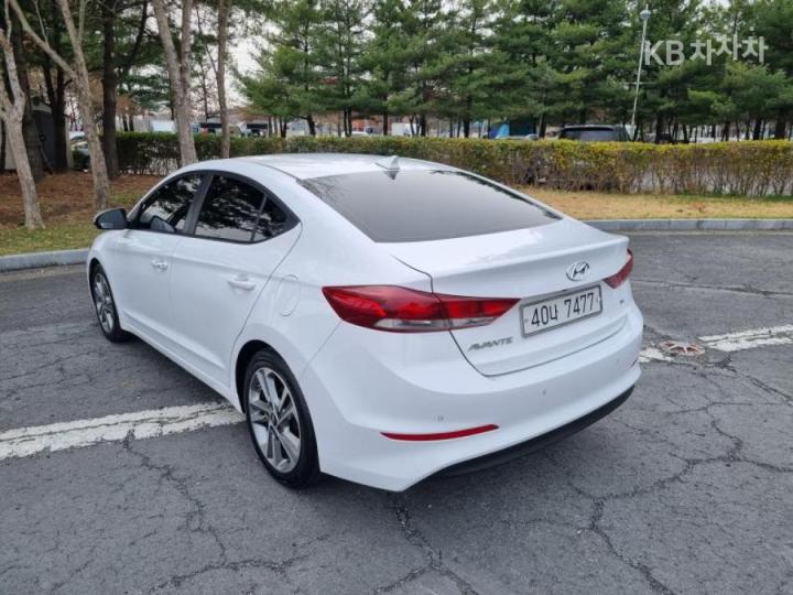 Hyundai Avante AD 1.6 GDi Value Plus 7