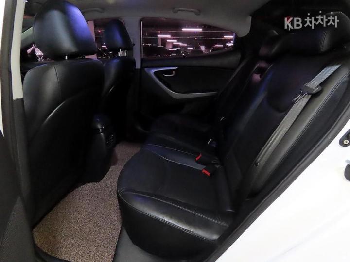 Hyundai Avante 1.6 VGT Modern Base Type 8