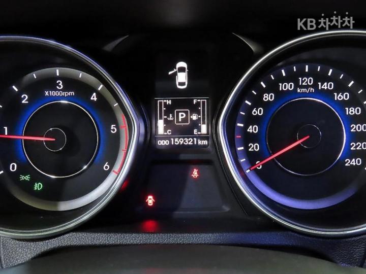 Hyundai Avante 1.6 VGT Modern Base Type 10