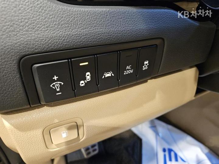 Kia Carnival 2.2 Diesel Noblesse 10