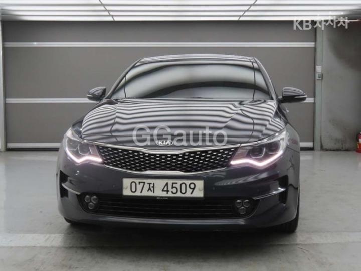 Kia K5 2.0 Gasoline MX Prestige 3