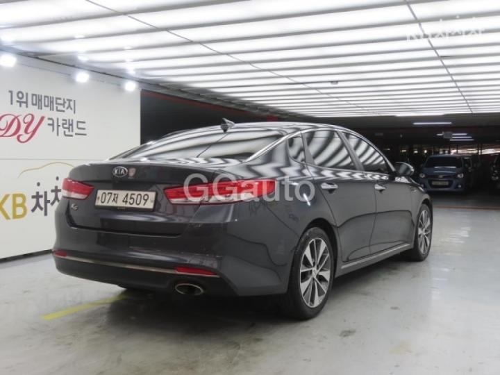 Kia K5 2.0 Gasoline MX Prestige 5