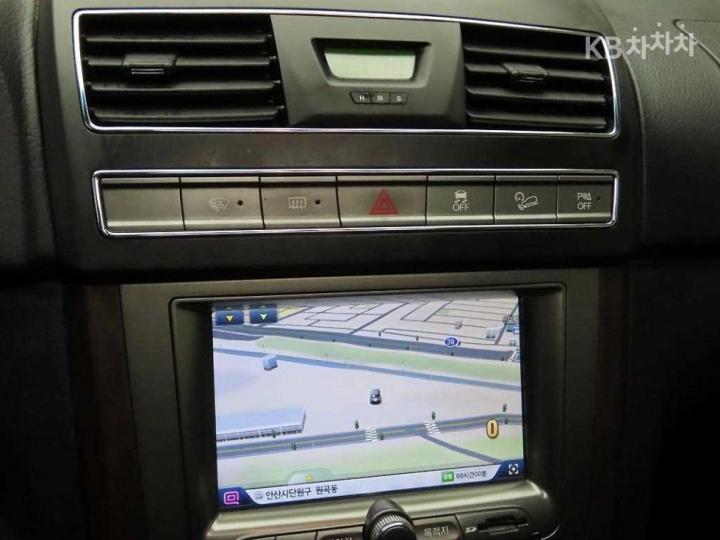 KG Mobility (Ssangyong) Rexton W 4WD RX7 Luxury 9