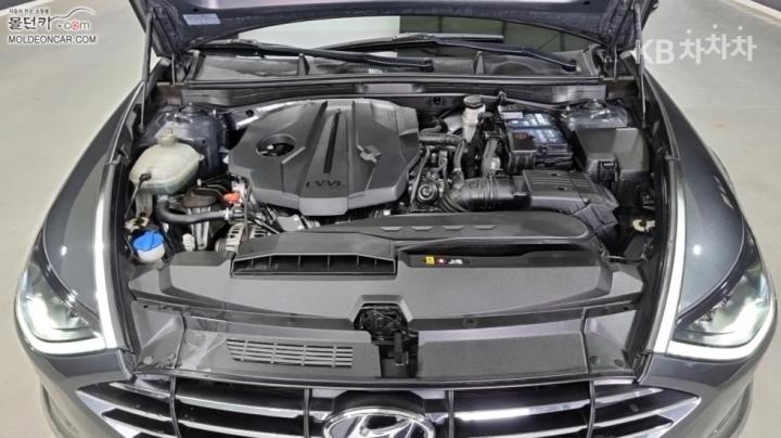 Hyundai Sonata DN8 2.0 Premium Millennium 9