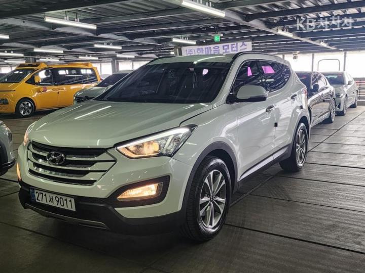 Hyundai Santa Fe DM R2.0 2WD PREMIUM Base Type 3