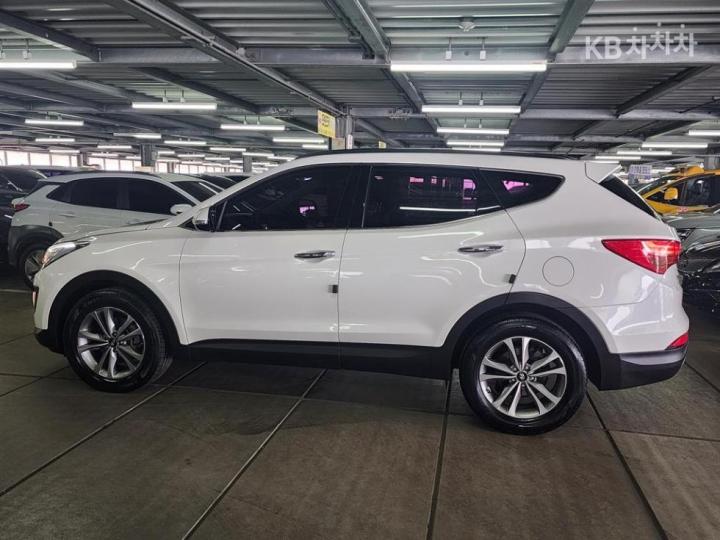 Hyundai Santa Fe DM R2.0 2WD PREMIUM Base Type 4