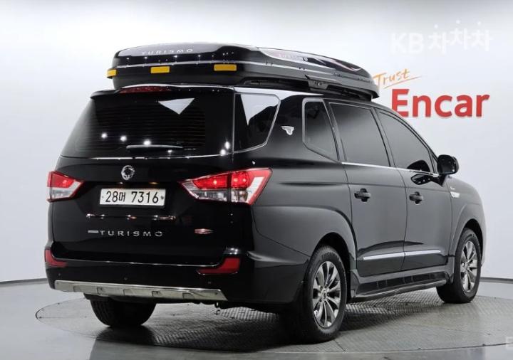 KG Mobility (Ssangyong) Korando Turismo 4WD TX 3