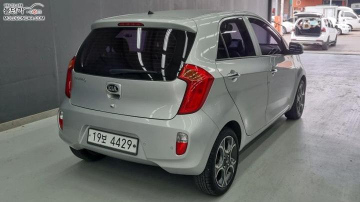 Kia Morning Luxury 3