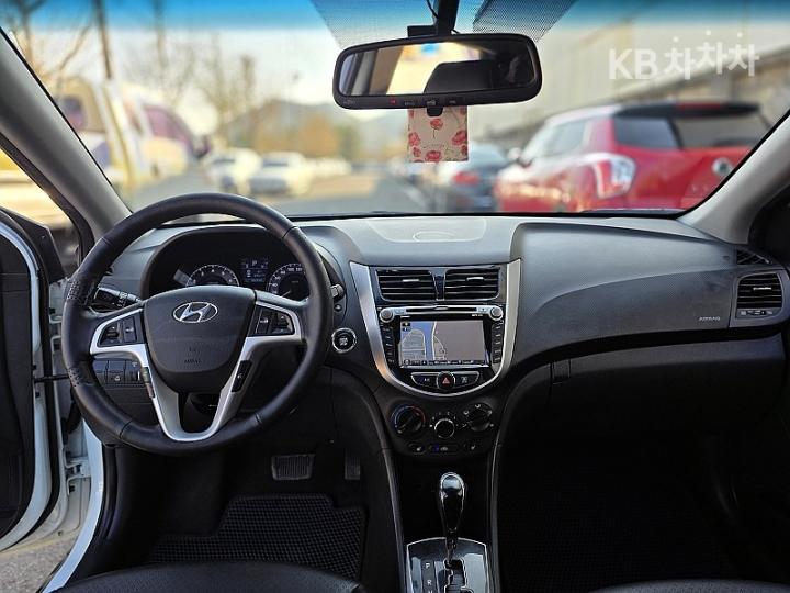 Hyundai Accent New Wit 1.4 VVT Premier 7