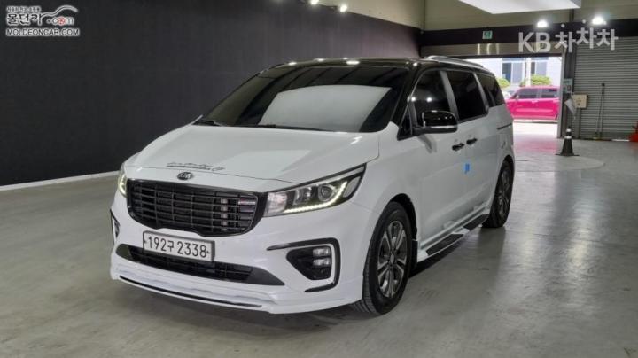 Kia Carnival 2.2 Diesel Luxury