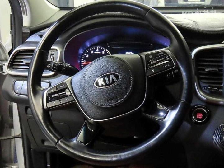 Kia Sorento 2.0 T-GDI 2WD Noblesse 9
