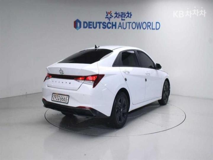 Hyundai Avante Hybrid CN7 Modern 3