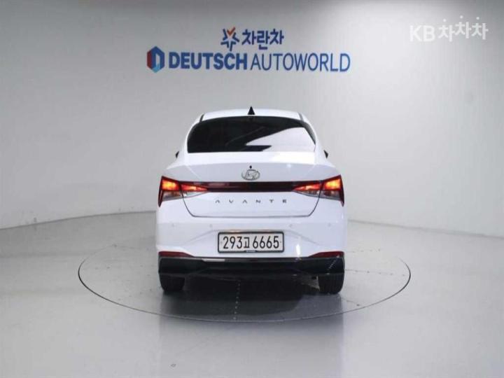 Hyundai Avante Hybrid CN7 Modern 5