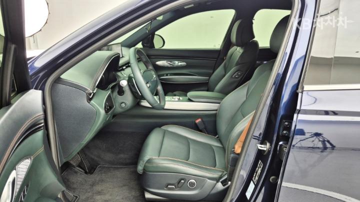 Genesis GV70 Gasoline 2.5T AWD 8