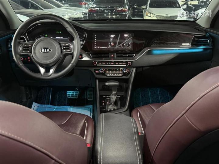 Kia Niro 1.6 HEV Noblesse Special 9