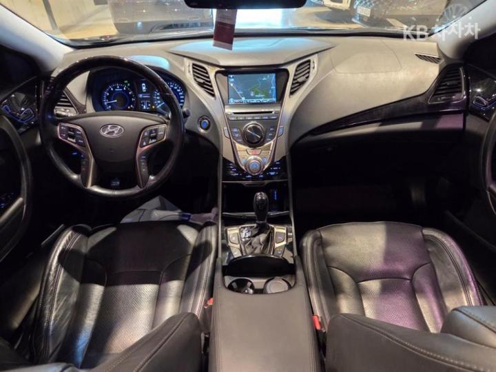 Hyundai Grandeur HG LPG HG300 Prime 8