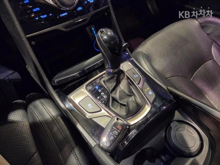 Hyundai Grandeur HG LPG HG300 Prime 10