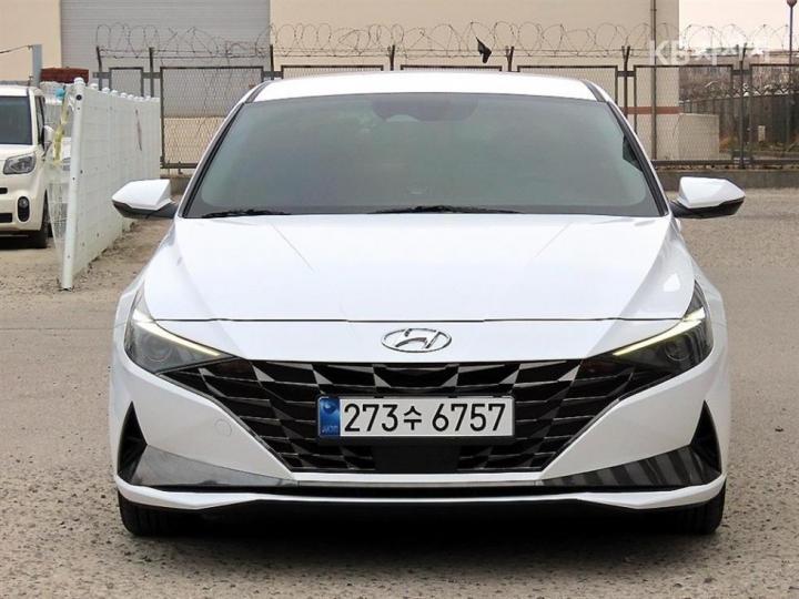 Hyundai Avante Hybrid CN7 Modern 2