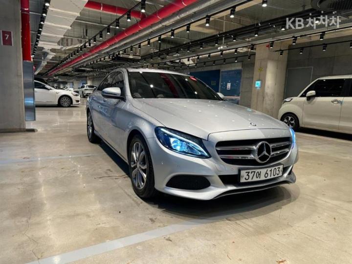 Mercedes-Benz C-Class C220d Avantgarde W205 3