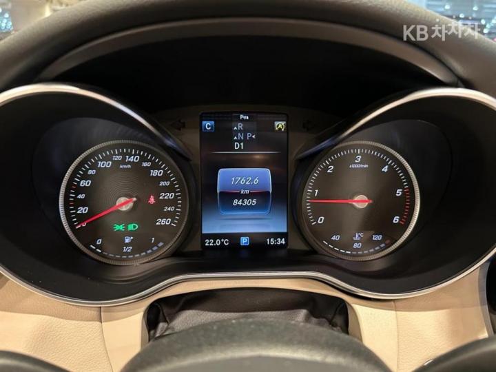 Mercedes-Benz C-Class C220d Avantgarde W205 8