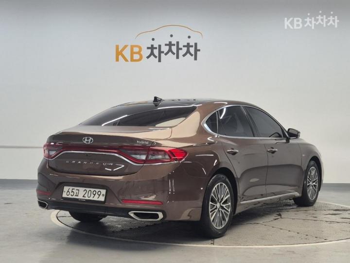 Hyundai Grandeur IG Hybrid Exclusive Special 4