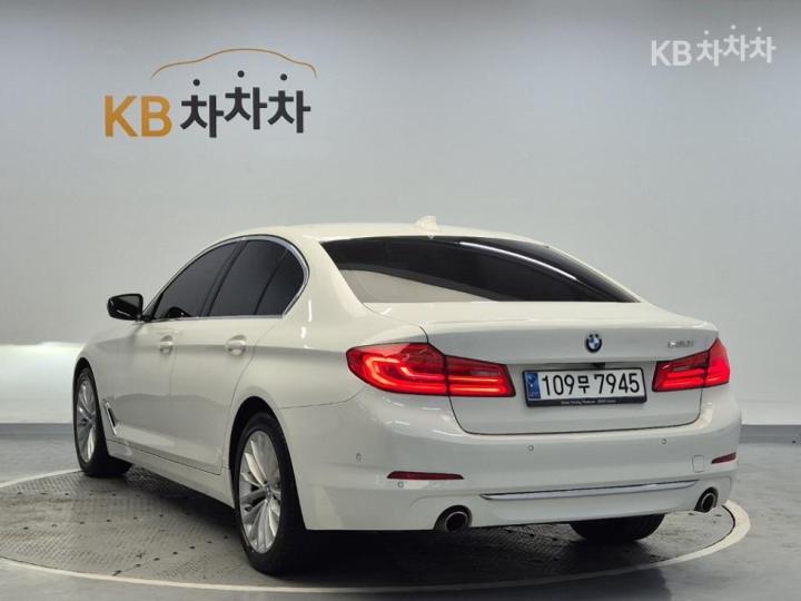 BMW 5 Series G30 530i Luxury Line Plus 3