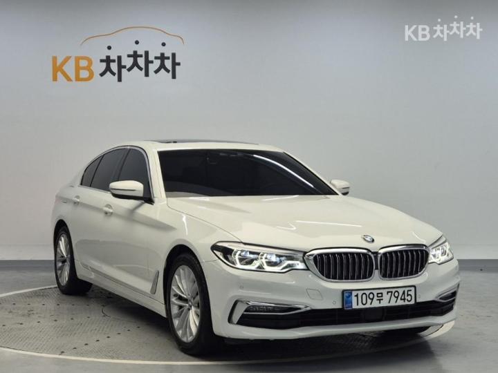 BMW 5 Series G30 530i Luxury Line Plus 5