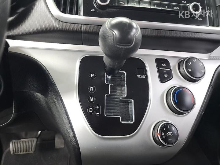 Kia Ray Van 1.0 Gasoline Van Prestige 9