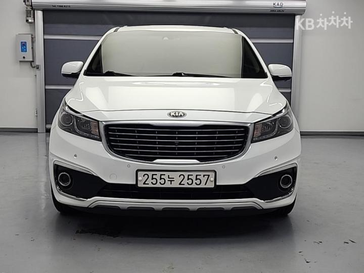 Kia Carnival 3.3 Gasoline Limousine President 3