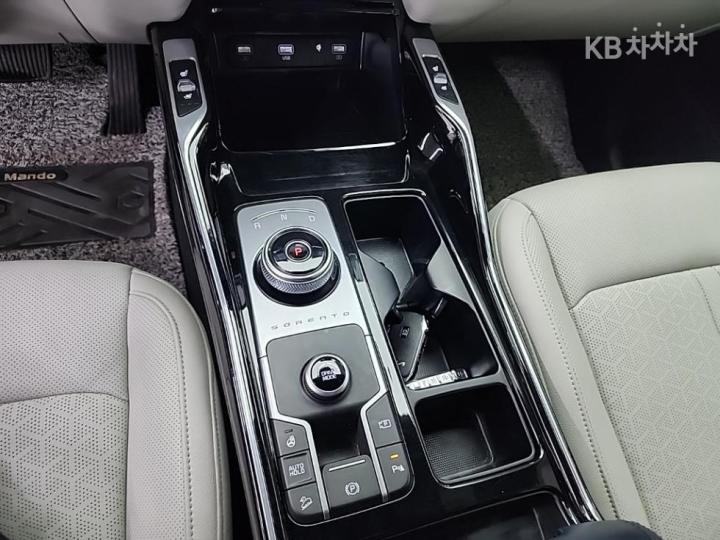 Kia Sorento Hybrid 1.6 HEV Noblesse 9