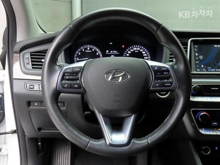 Hyundai Sonata New Rise 2.0 Modern 10