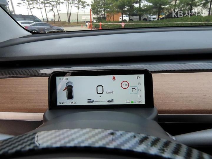 Tesla Model 3 Long Range 10