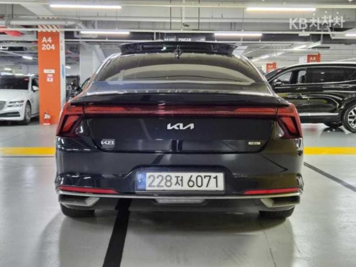 Kia K8 Hybrid 1.6 Turbo Signature 6