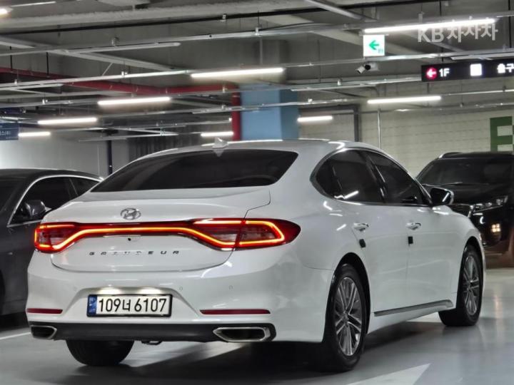 Hyundai Grandeur IG 3.0 LPi Modern Base Type 4