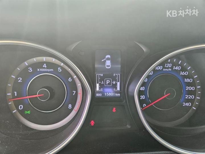 Hyundai Avante 1.6 GDi Modern Base Type 8