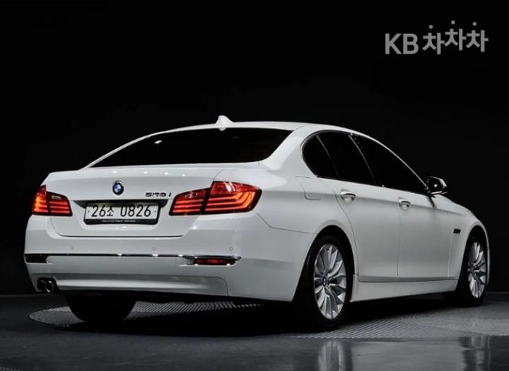 BMW 5 Series New 528i Luxury Plus F10 2010-2016 3