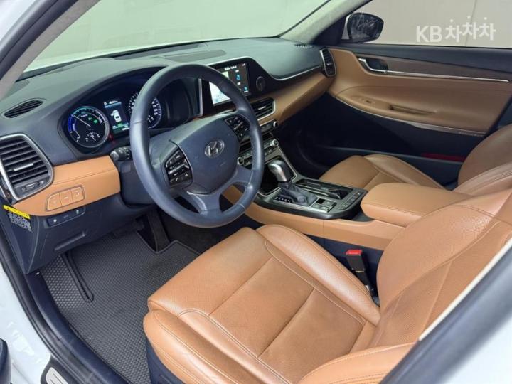 Hyundai Grandeur IG Hybrid Exclusive Special 3