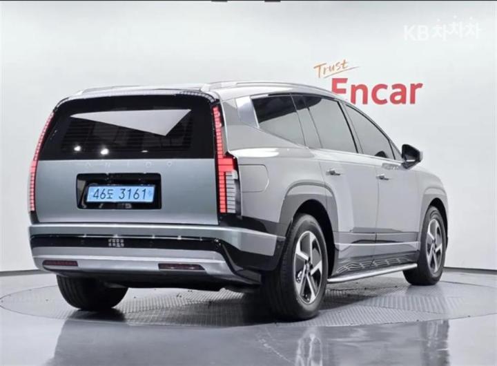 Hyundai IONIQ 9 EX Long Range 2WD Prestige 3