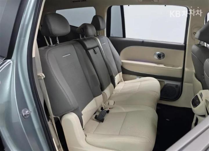 Hyundai IONIQ 9 EX Long Range 2WD Prestige 7