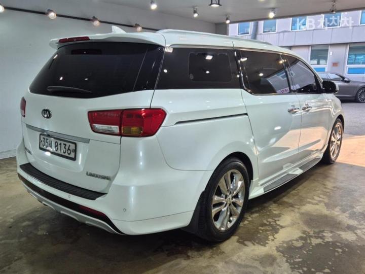 Kia Carnival 2.2 Diesel Limousine President 6