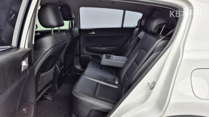 Kia Sportage The Bold Smart Stream D 1.6 Diesel 2WD Luxury 9