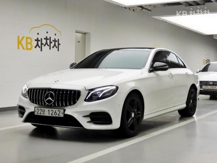 Mercedes-Benz E-Class W213 E350d 3