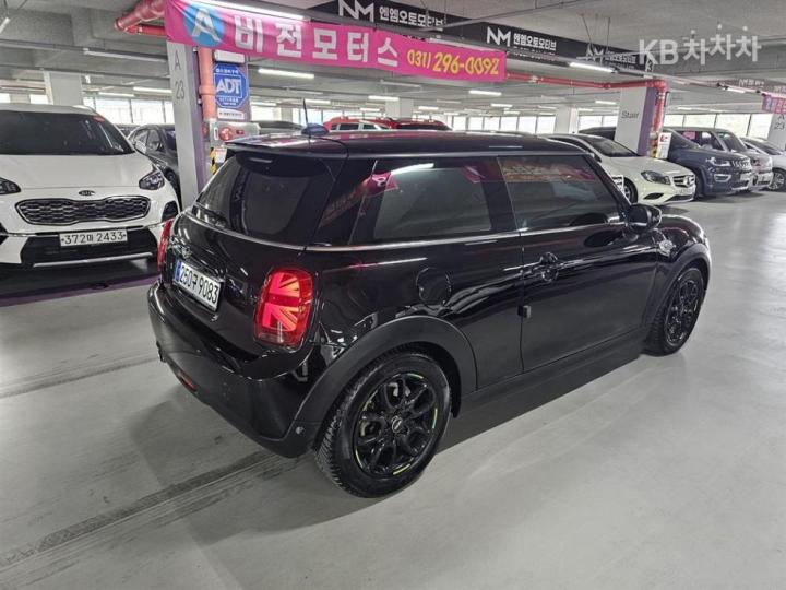 Mini Cooper 3 Duo 1.5 High Trim 5