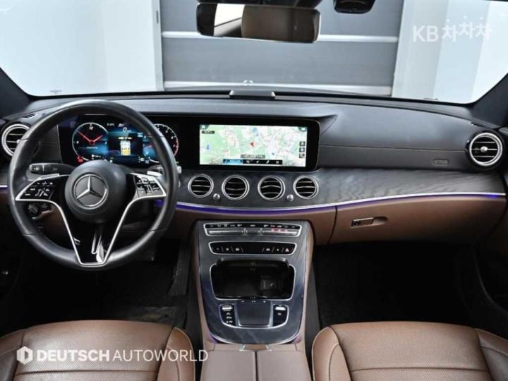 Mercedes-Benz E-Class W213 E250 Exclusive 8